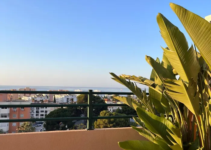 Espectacular Atico Con Vistas Al Mar Y La Montana Torremolinos