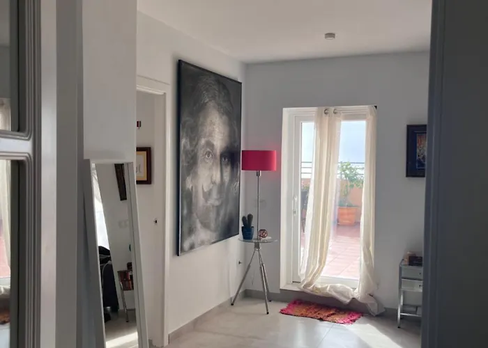 Espectacular Atico Con Vistas Al Mar Y La Montana Lejlighed