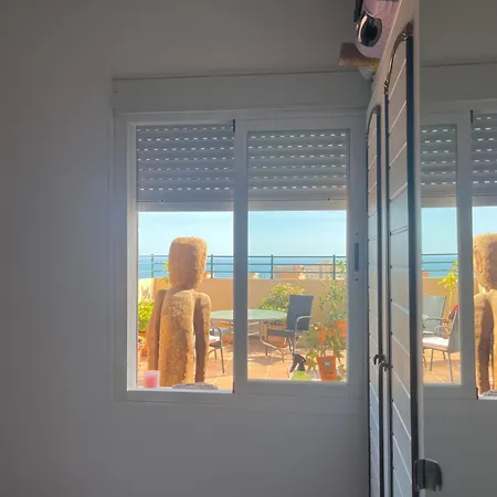 Espectacular Atico Con Vistas Al Mar Y La Montana *